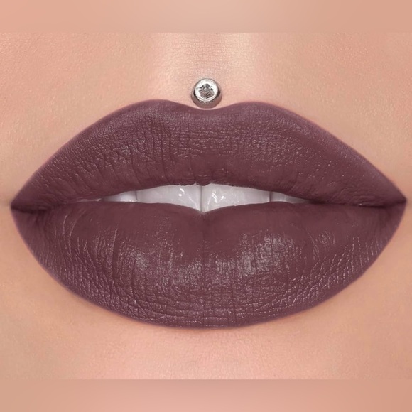 Jeffree Star Velvet Trap Lipstick in Mousetrap NWT - Picture 2 of 6